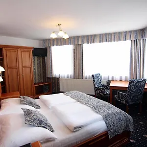 https://old-prague-hotel.praguehotelsweb.com
